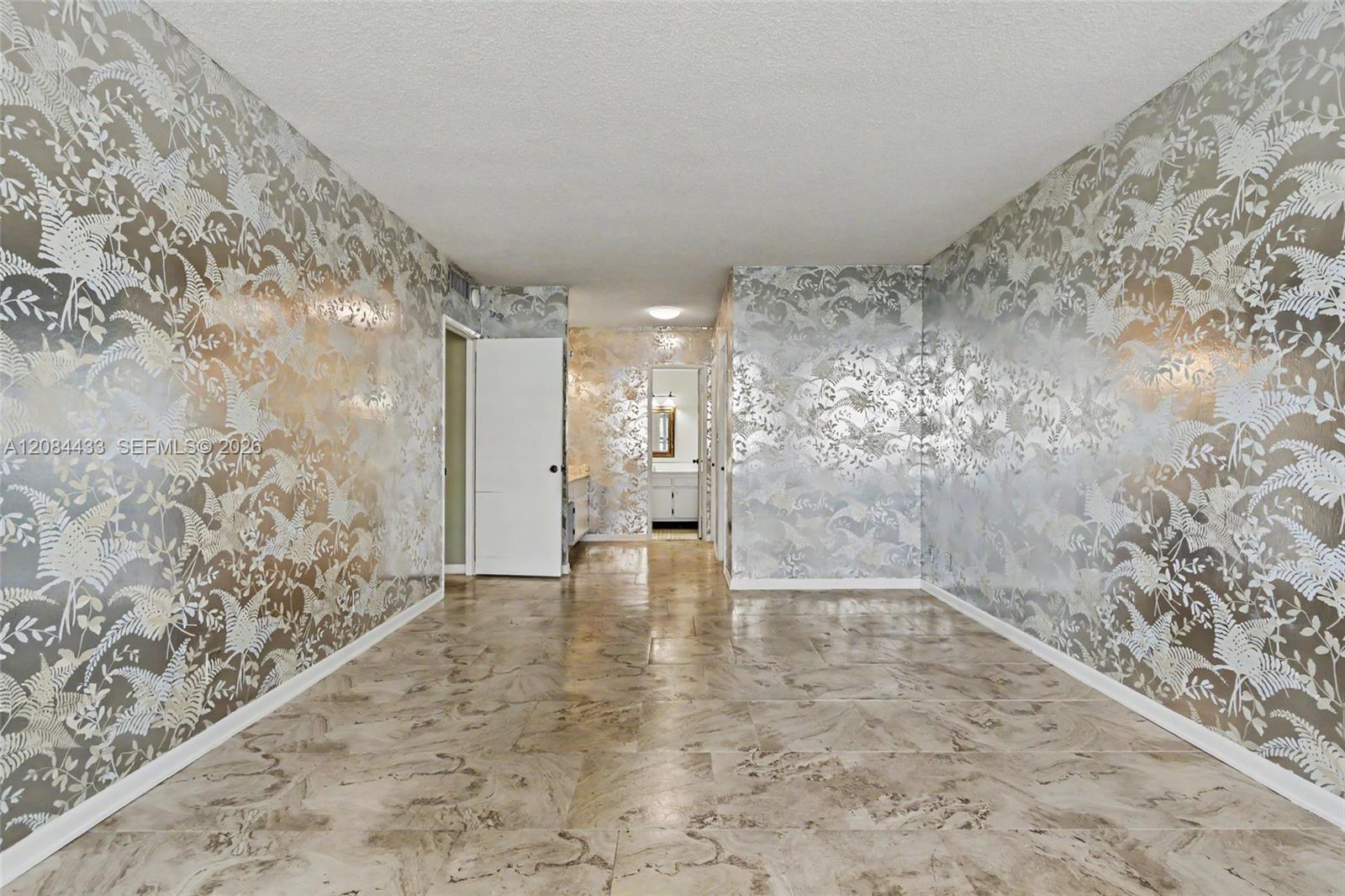 520 2 / 2 1284 sq. ft. $ 2026-09-06 0 Photo