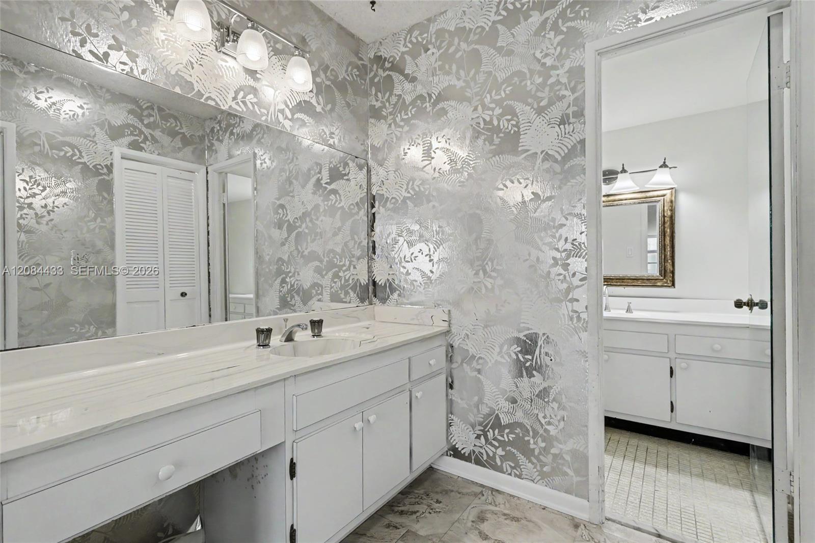 520 2 / 2 1284 sq. ft. $ 2026-09-06 0 Photo