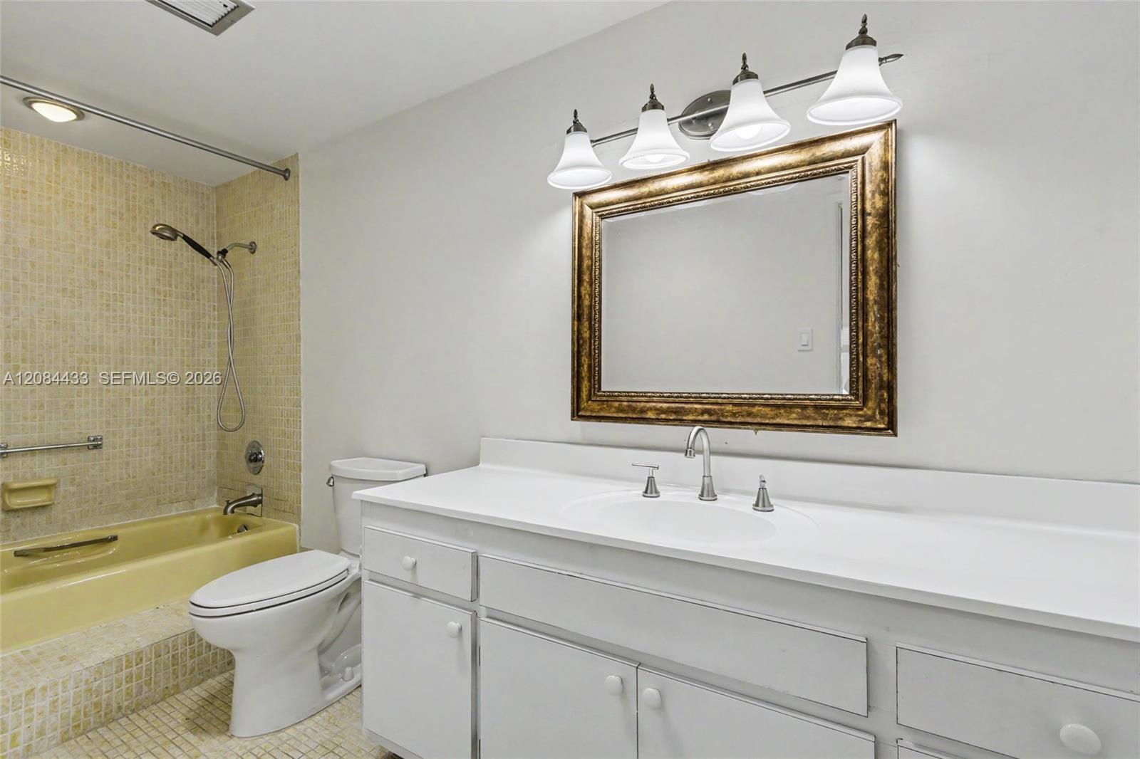 520 2 / 2 1284 sq. ft. $ 2026-09-06 0 Photo