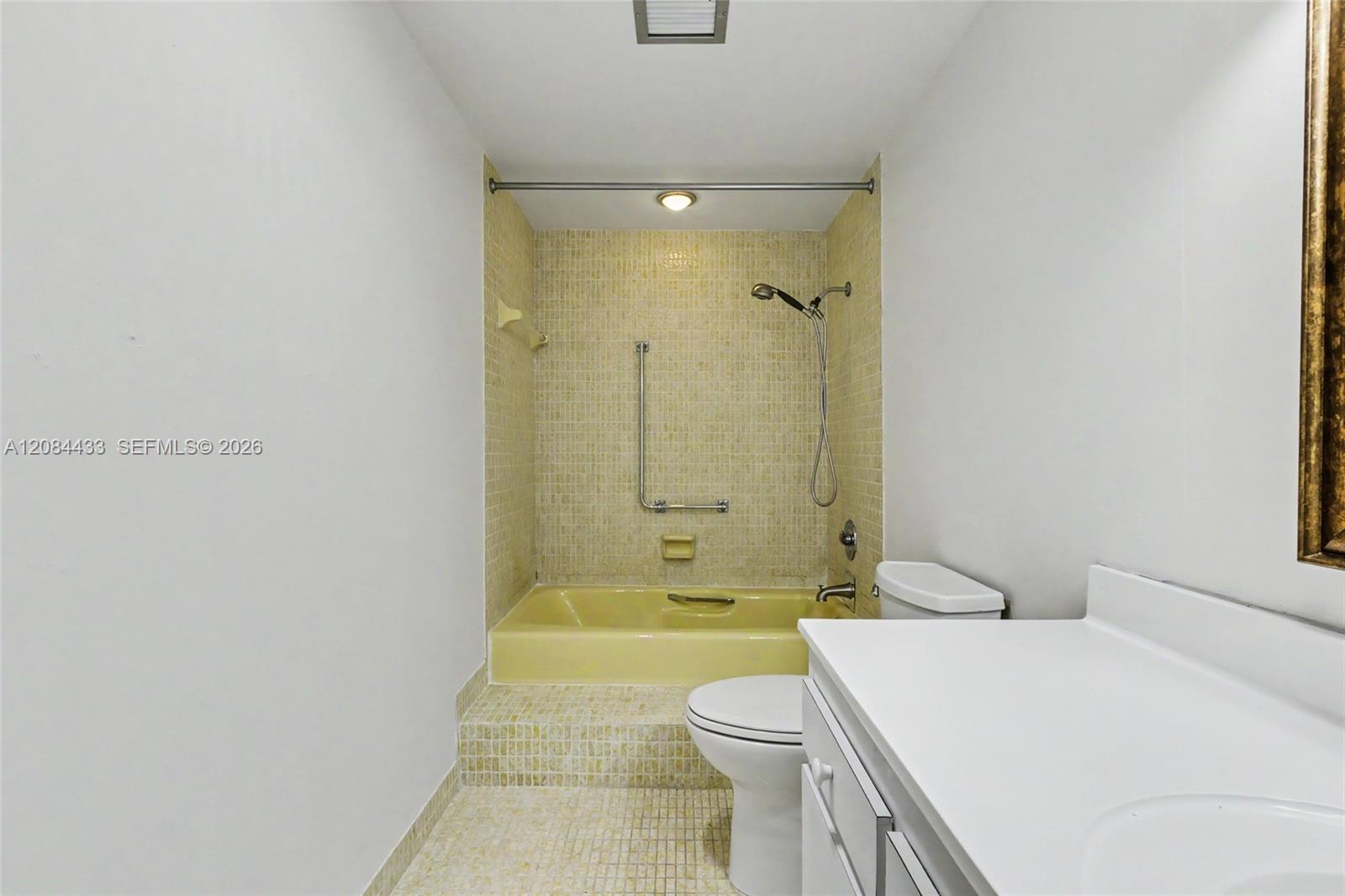 520 2 / 2 1284 sq. ft. $ 2026-09-06 0 Photo