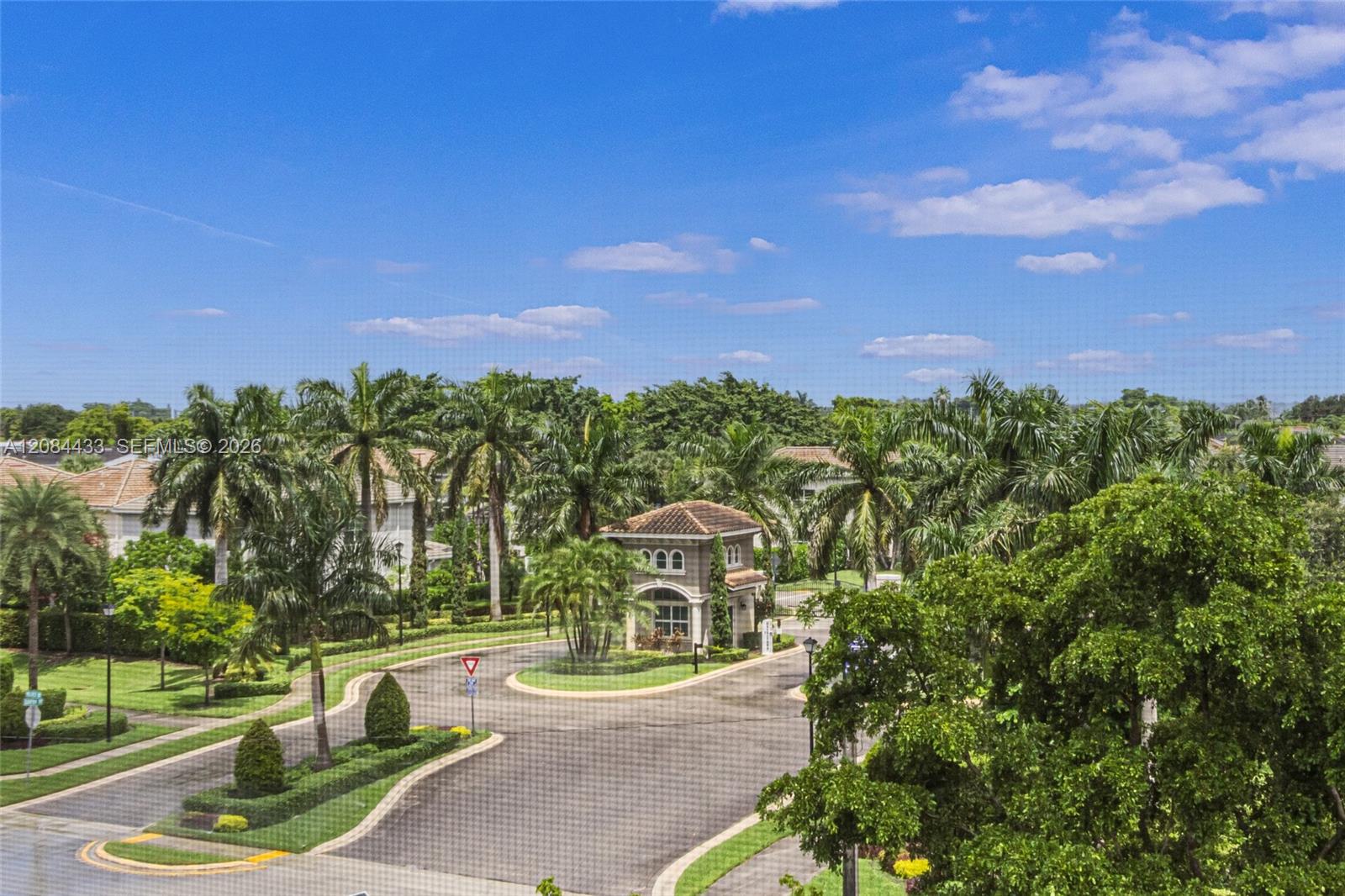 520 2 / 2 1284 sq. ft. $ 2026-09-06 0 Photo