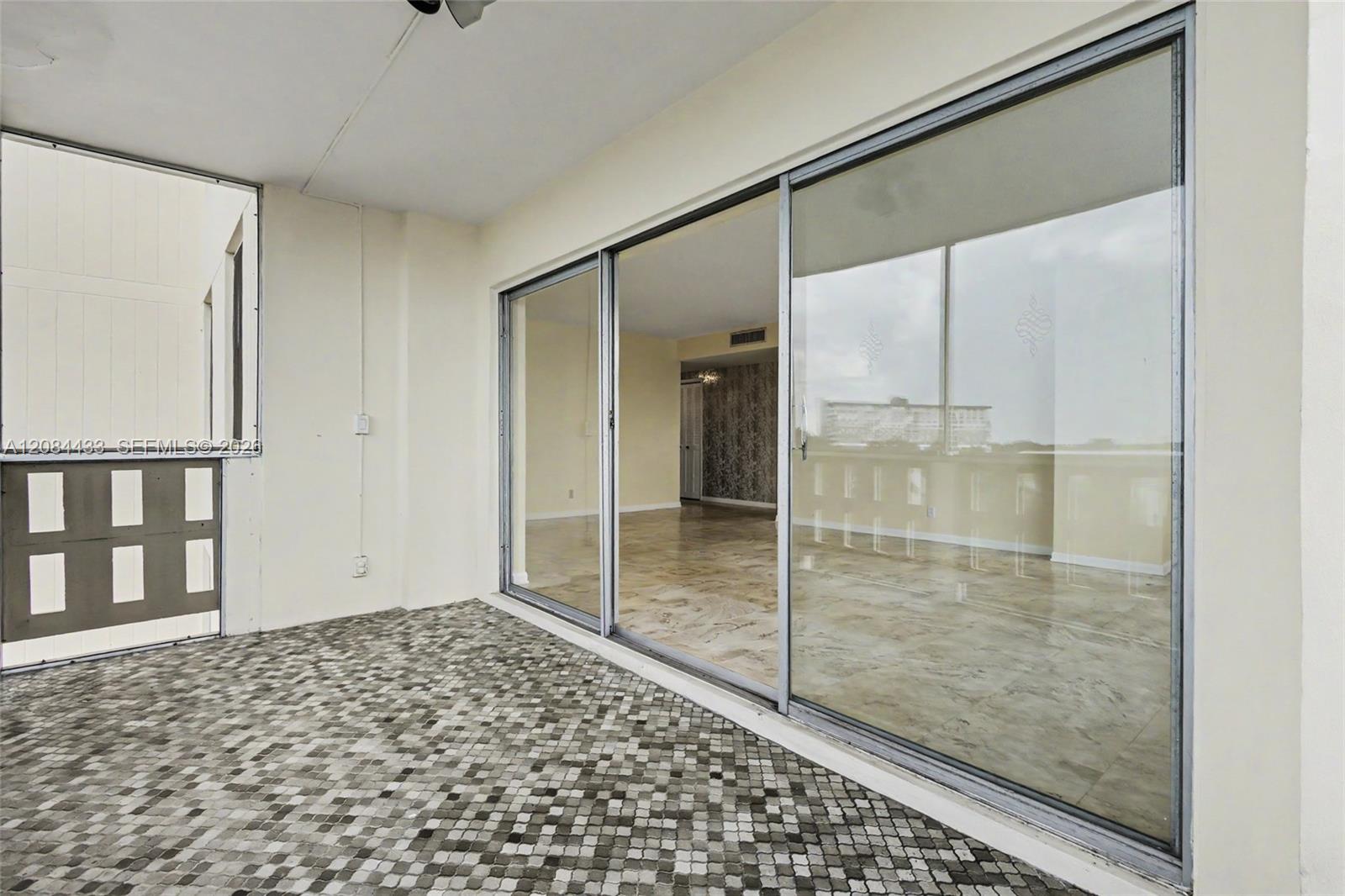 520 2 / 2 1284 sq. ft. $ 2026-09-06 0 Photo