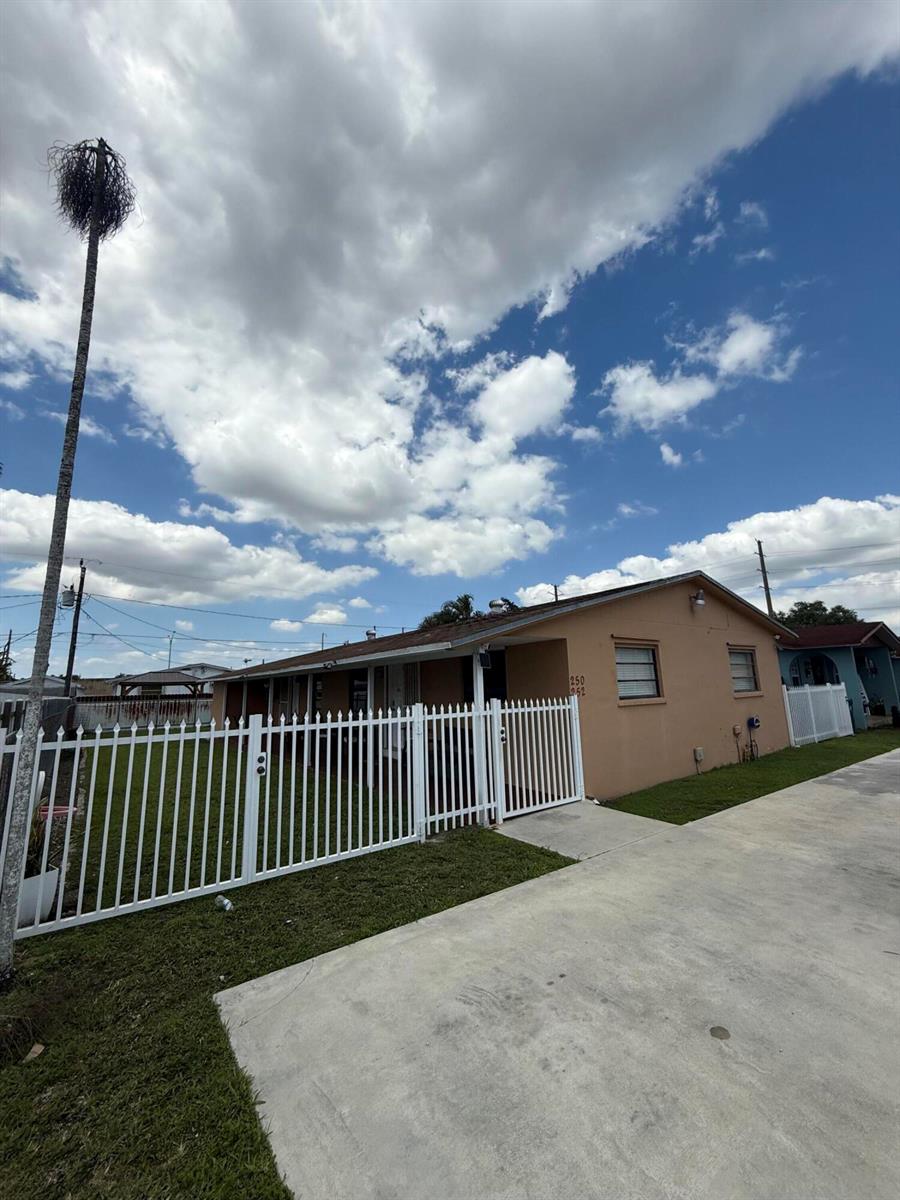   / 0 1600 sq. ft. $ 2026-09-07 0 Photo