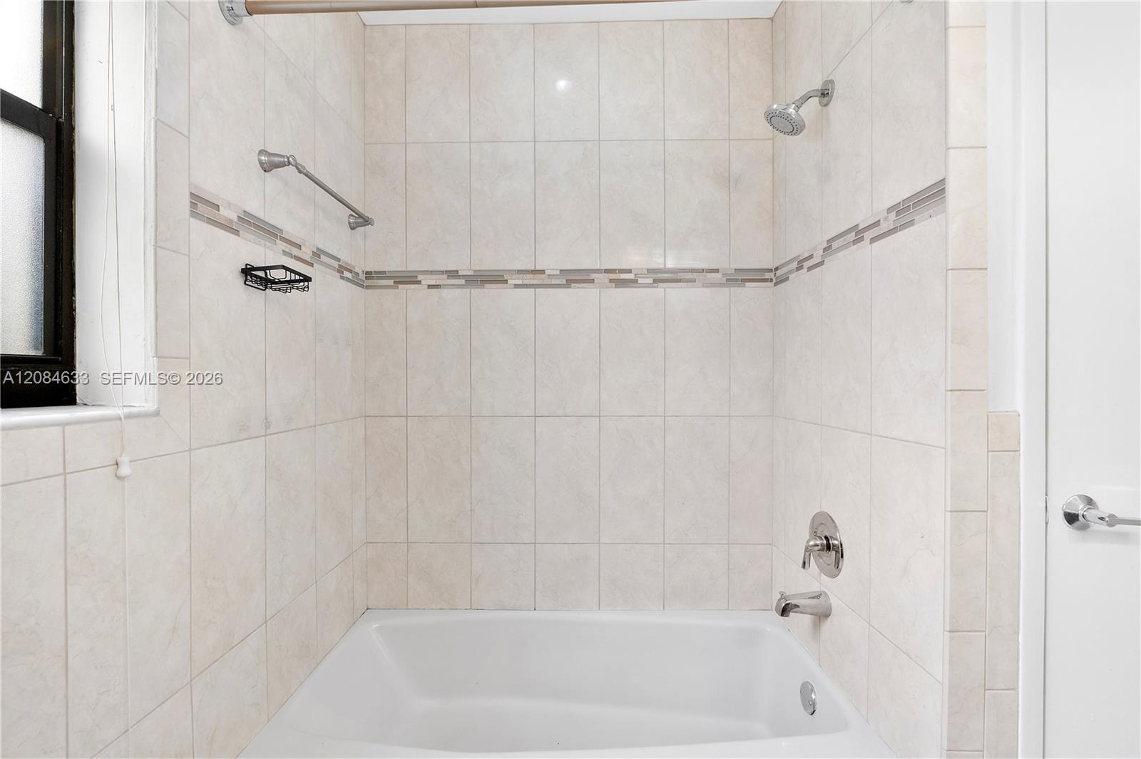 Ver detalles / 3733 sq. ft. $ 2026-09-07 0 foto