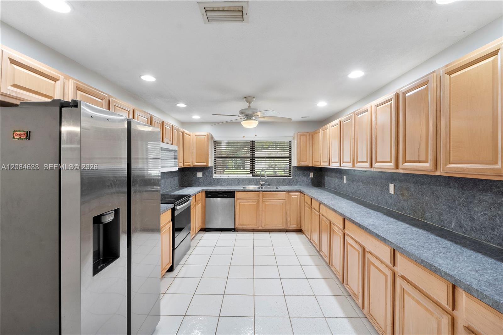 Ver detalles / 3733 sq. ft. $ 2026-09-07 0 foto