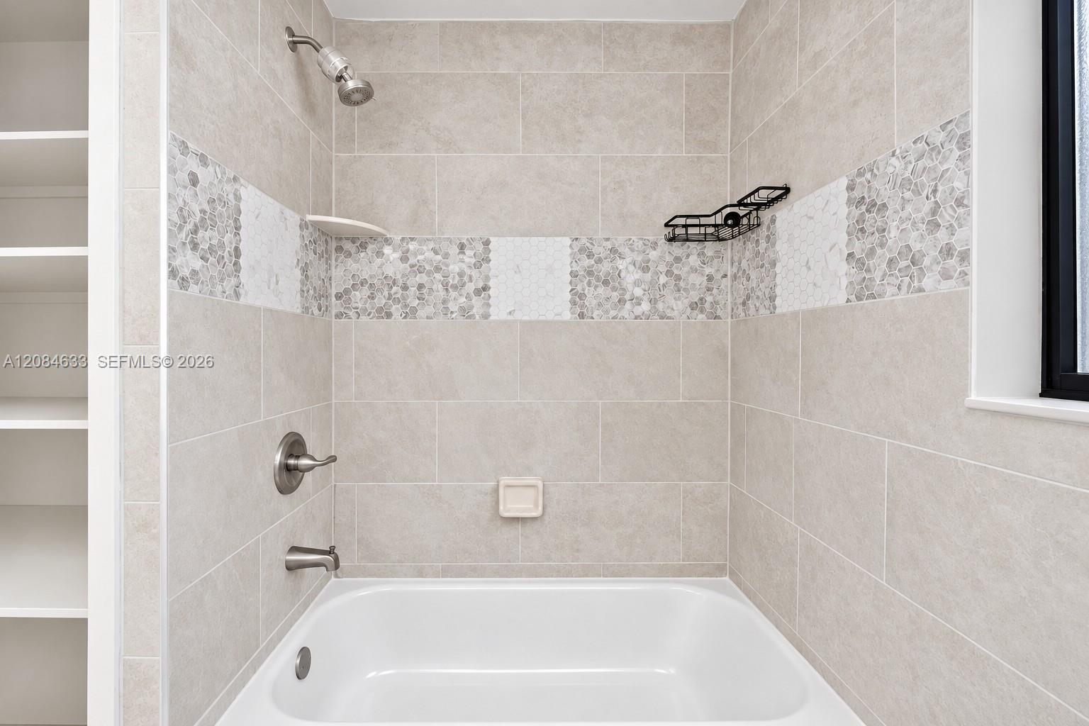 Ver detalles / 3733 sq. ft. $ 2026-09-07 0 foto