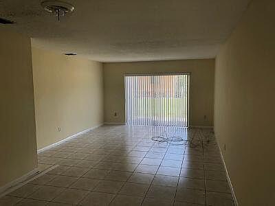 Ver detalles / 0 2022 sq. ft. $ 2026-09-28 0 foto