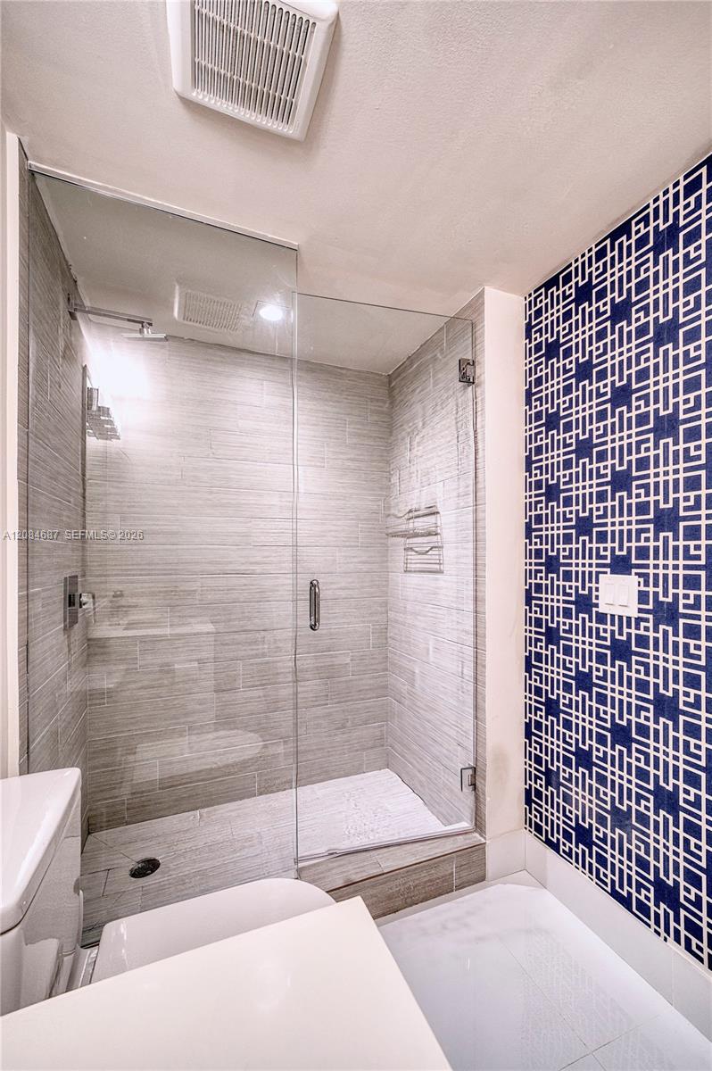 See details 4-1701 3 / 4 1892 sq. ft. $ 2026-09-07 0 Photo