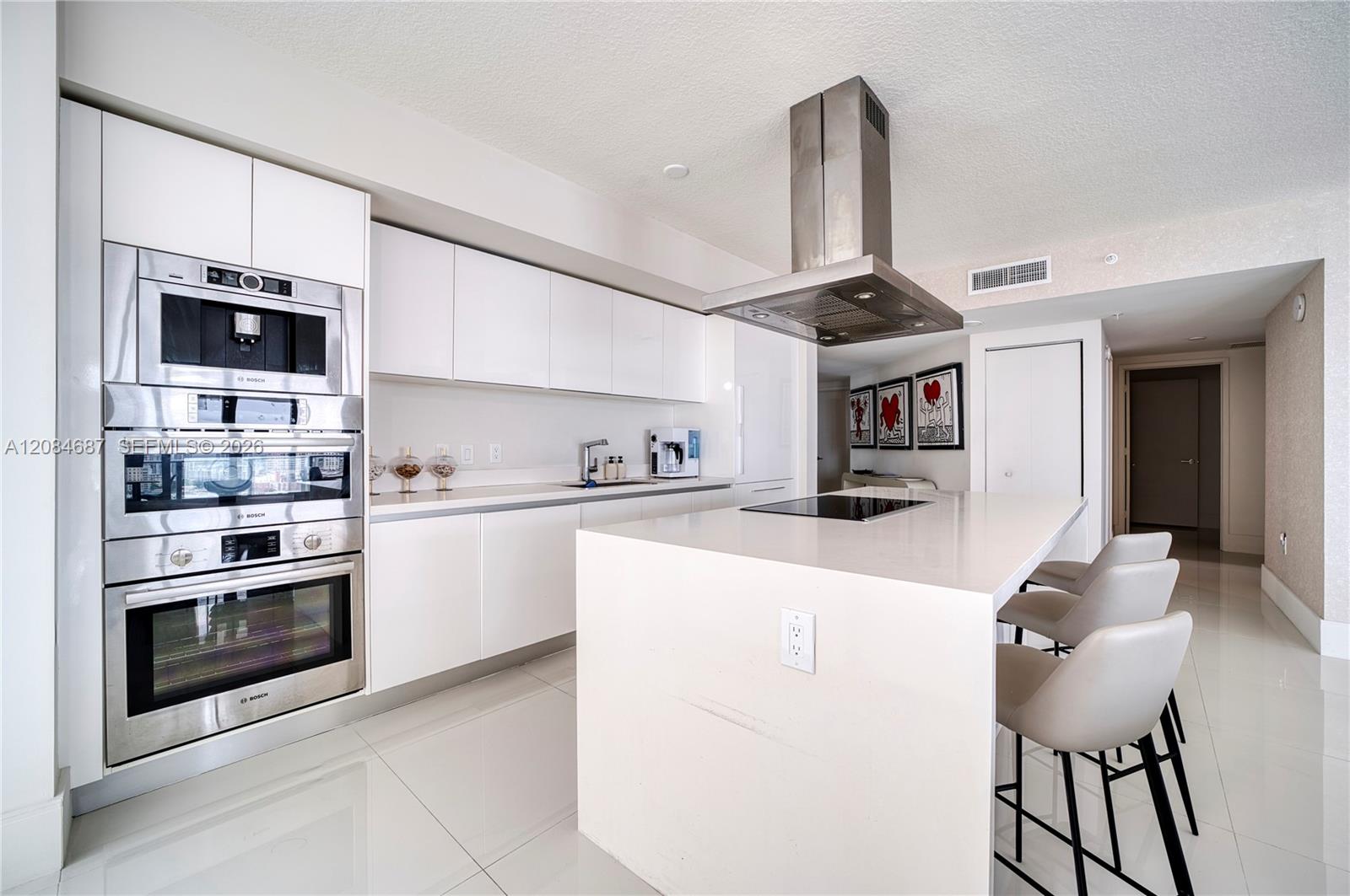 See details 4-1701 3 / 4 1892 sq. ft. $ 2026-09-07 0 Photo
