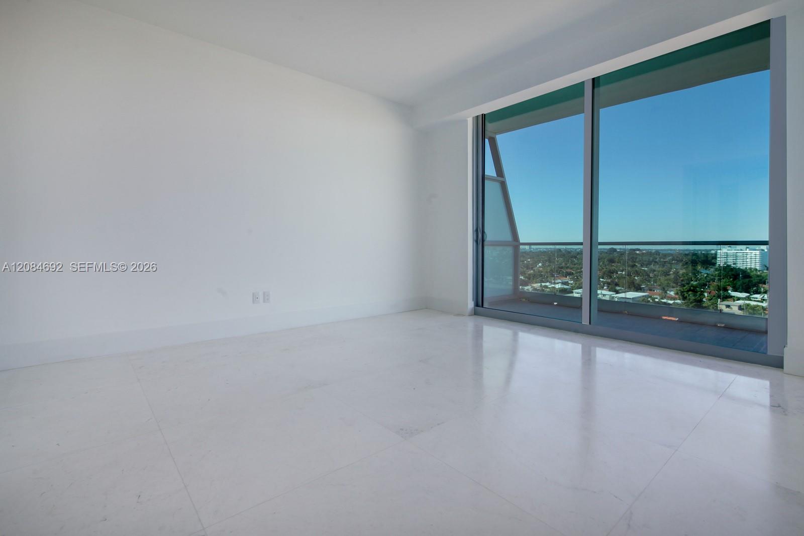 1004 3 / 5 3334 sq. ft. $ 2026-09-07 0 Photo