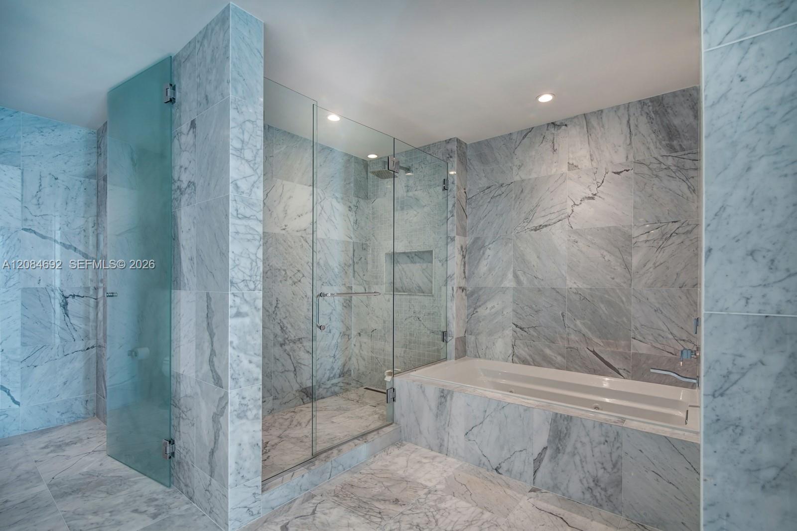1004 3 / 5 3334 sq. ft. $ 2026-09-07 0 Photo