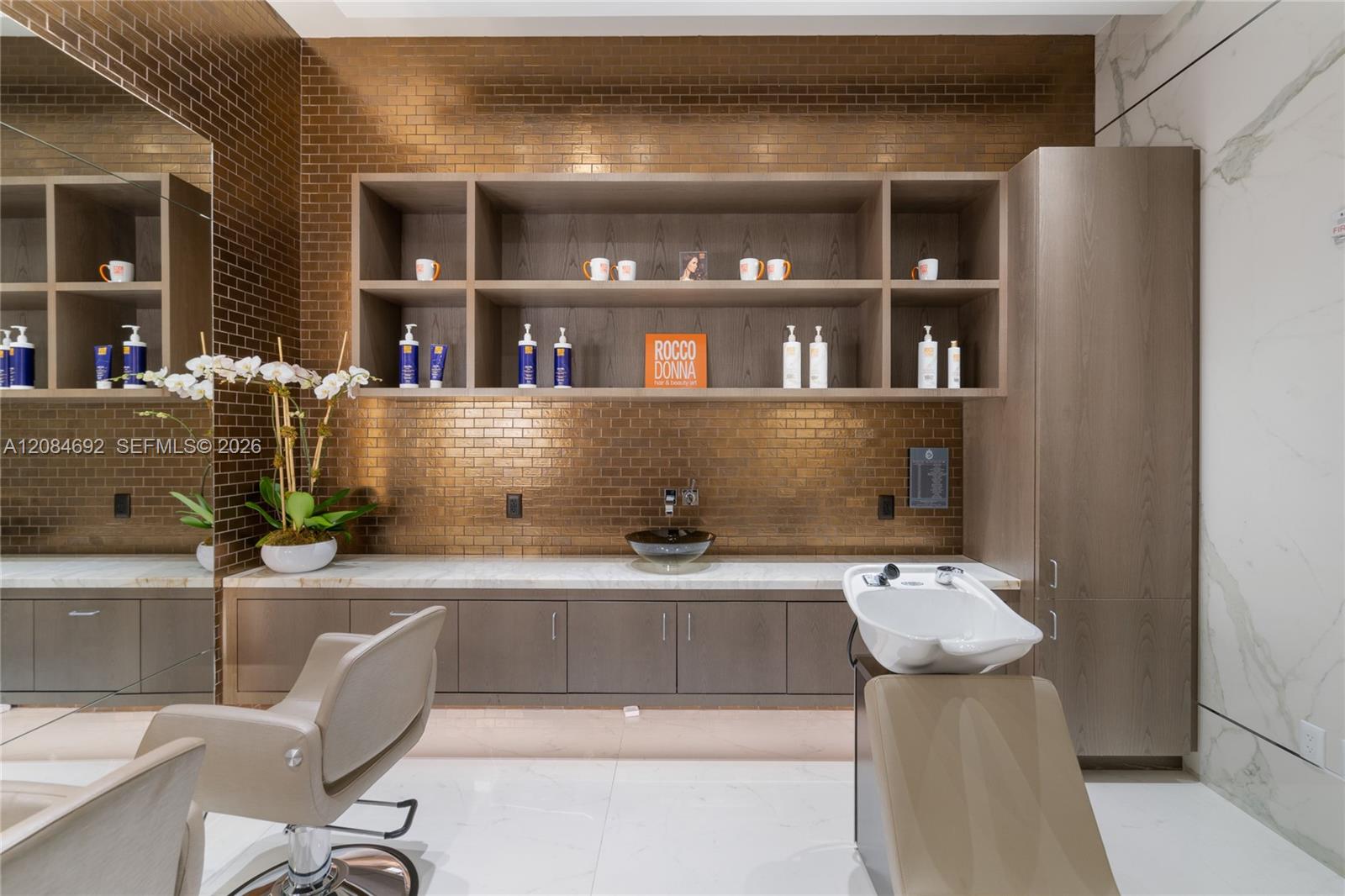 1004 3 / 5 3334 sq. ft. $ 2026-09-07 0 Photo