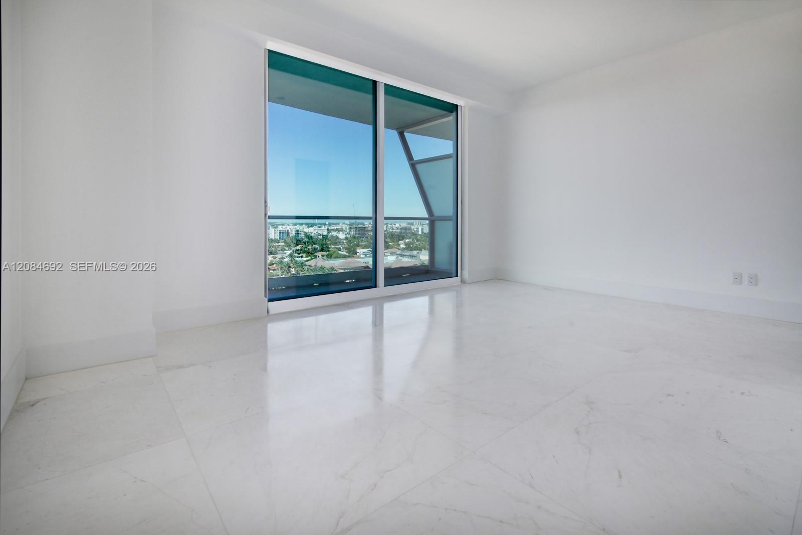 1004 3 / 5 3334 sq. ft. $ 2026-09-07 0 Photo