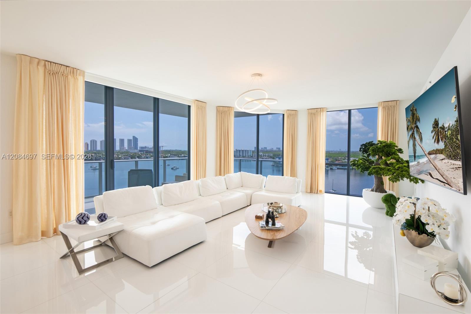 Photo 7 of Biscayne Blvd