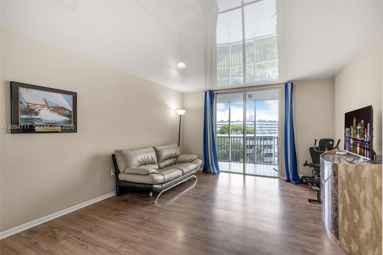 508 2 / 1 1036 sq. ft. $ 2026-09-07 0 Photo