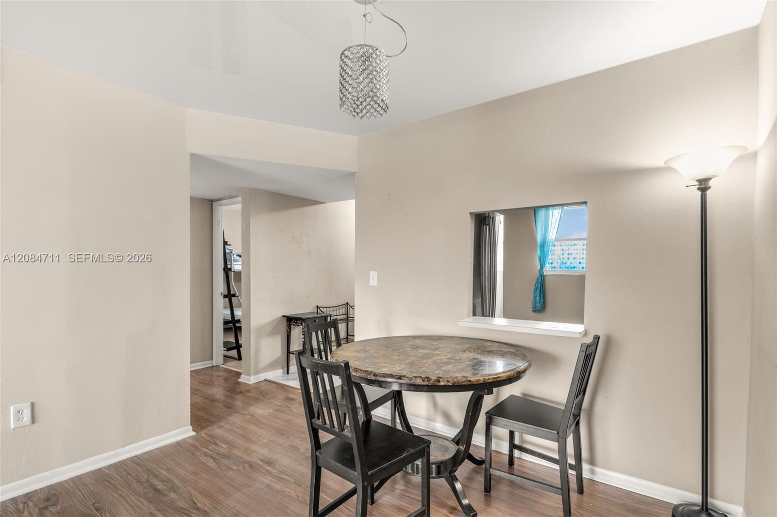 508 2 / 1 1036 sq. ft. $ 2026-09-07 0 Photo