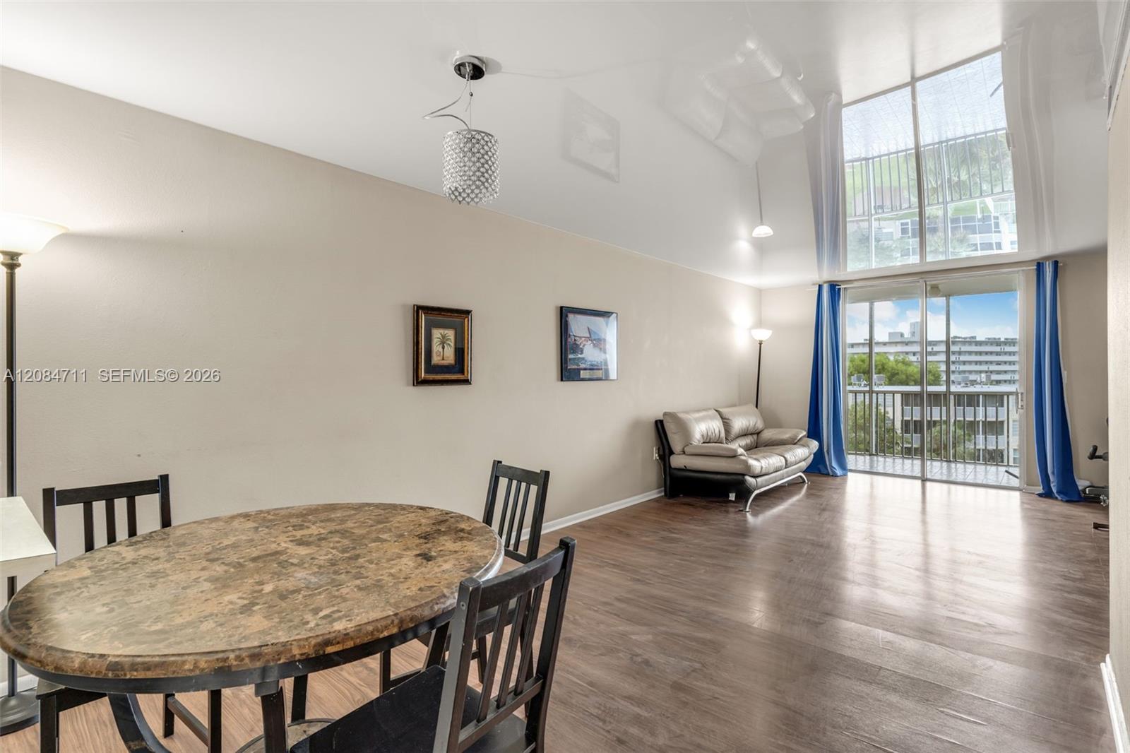 508 2 / 1 1036 sq. ft. $ 2026-09-07 0 Photo