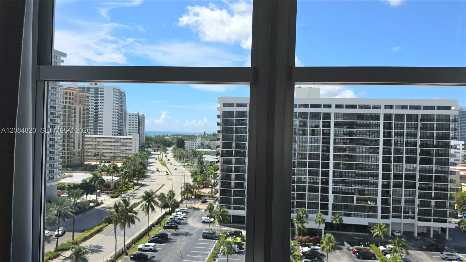 See details 10N 1 / 2 870 sq. ft. $ 2026-09-07 0 Photo