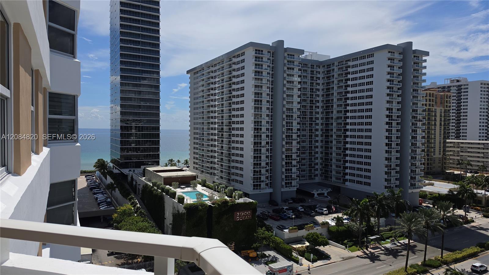 See details 10N 1 / 2 870 sq. ft. $ 2026-09-07 0 Photo