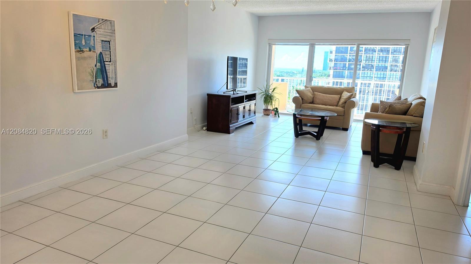 See details 10N 1 / 2 870 sq. ft. $ 2026-09-07 0 Photo