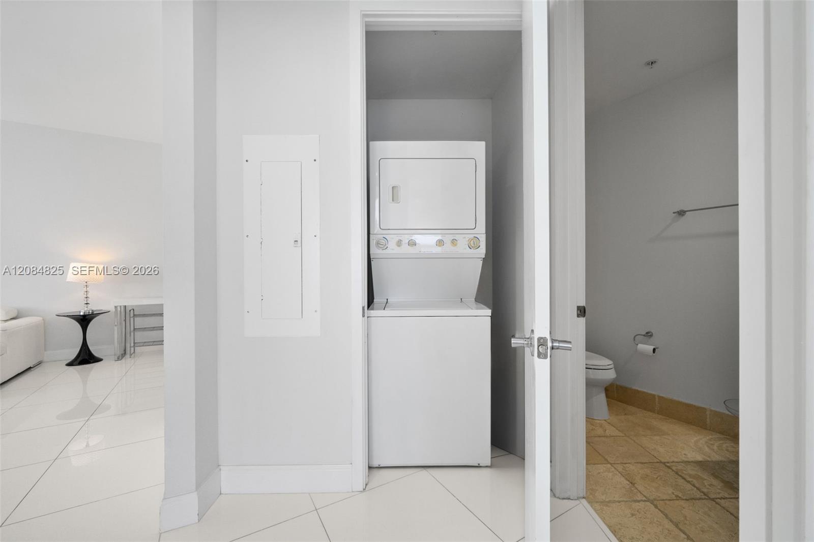 See details 4709 2 / 3 1722 sq. ft. $ 2026-09-07 0 Photo