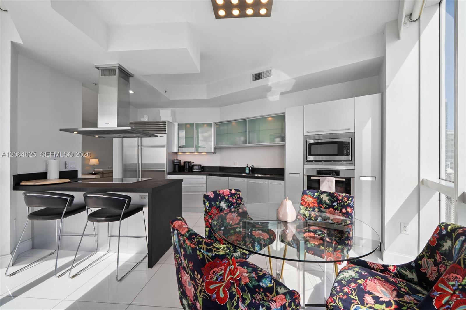 See details 4709 2 / 3 1722 sq. ft. $ 2026-09-07 0 Photo
