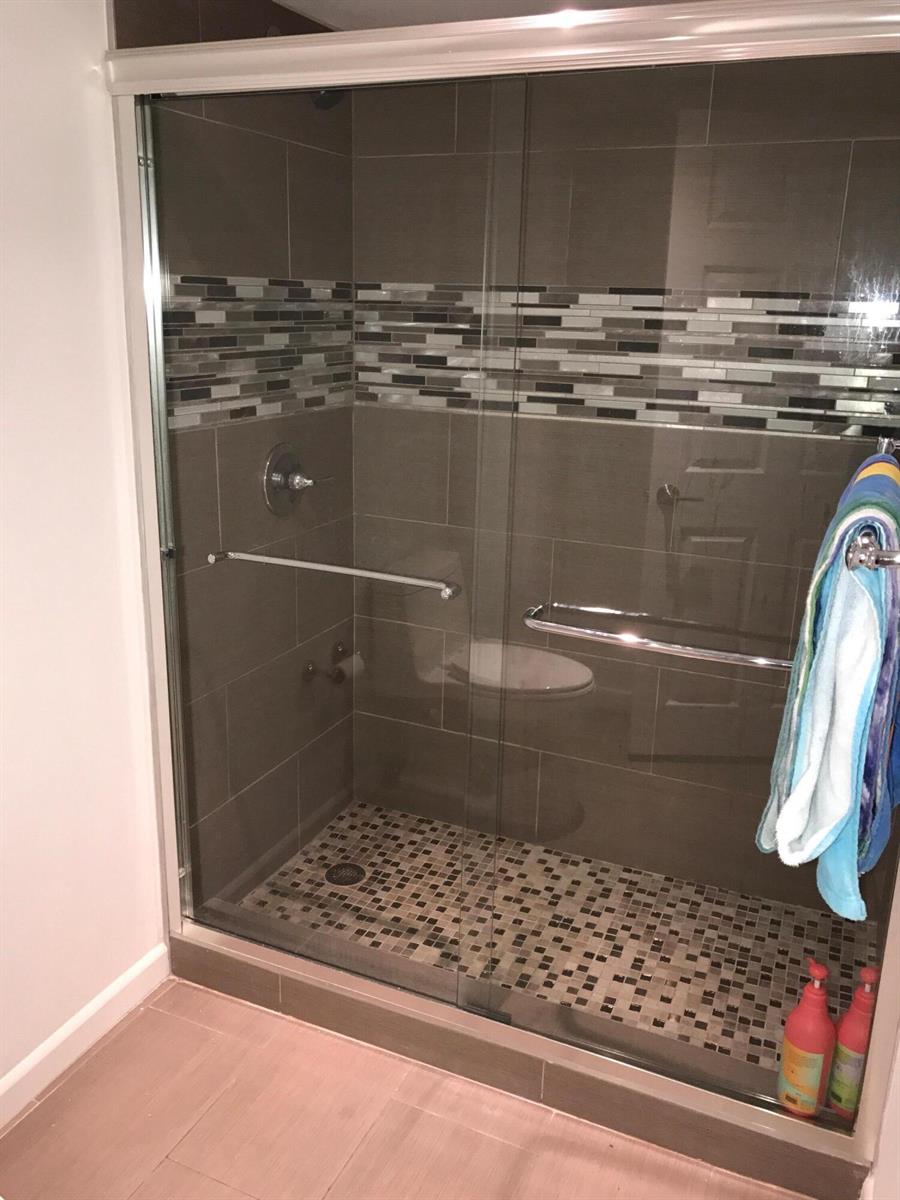 See details L18 2 / 2 1240 sq. ft. $ 2026-09-08 0 Photo