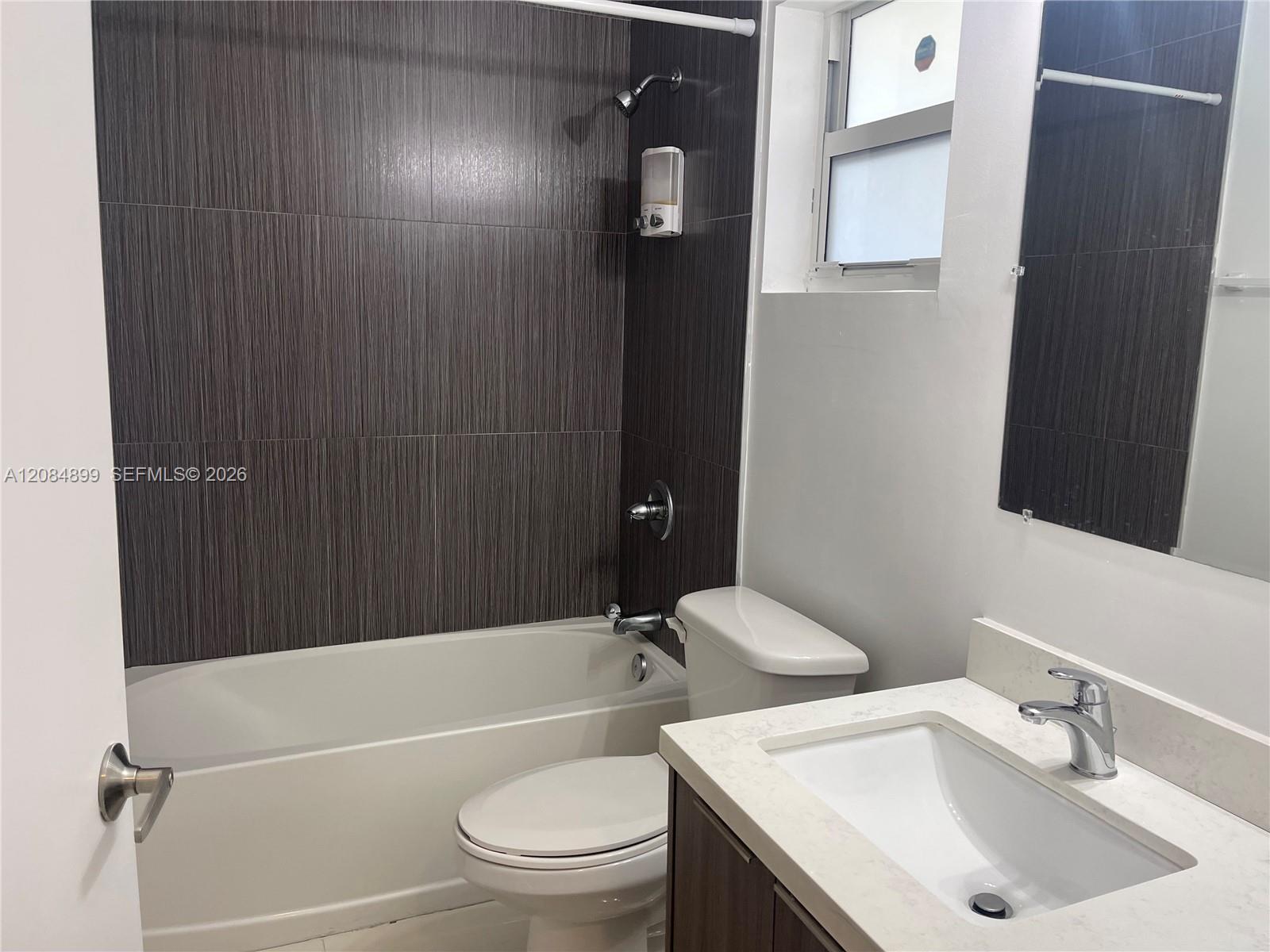 Ver detalles / sq. ft. $ 2026-09-08 0 foto