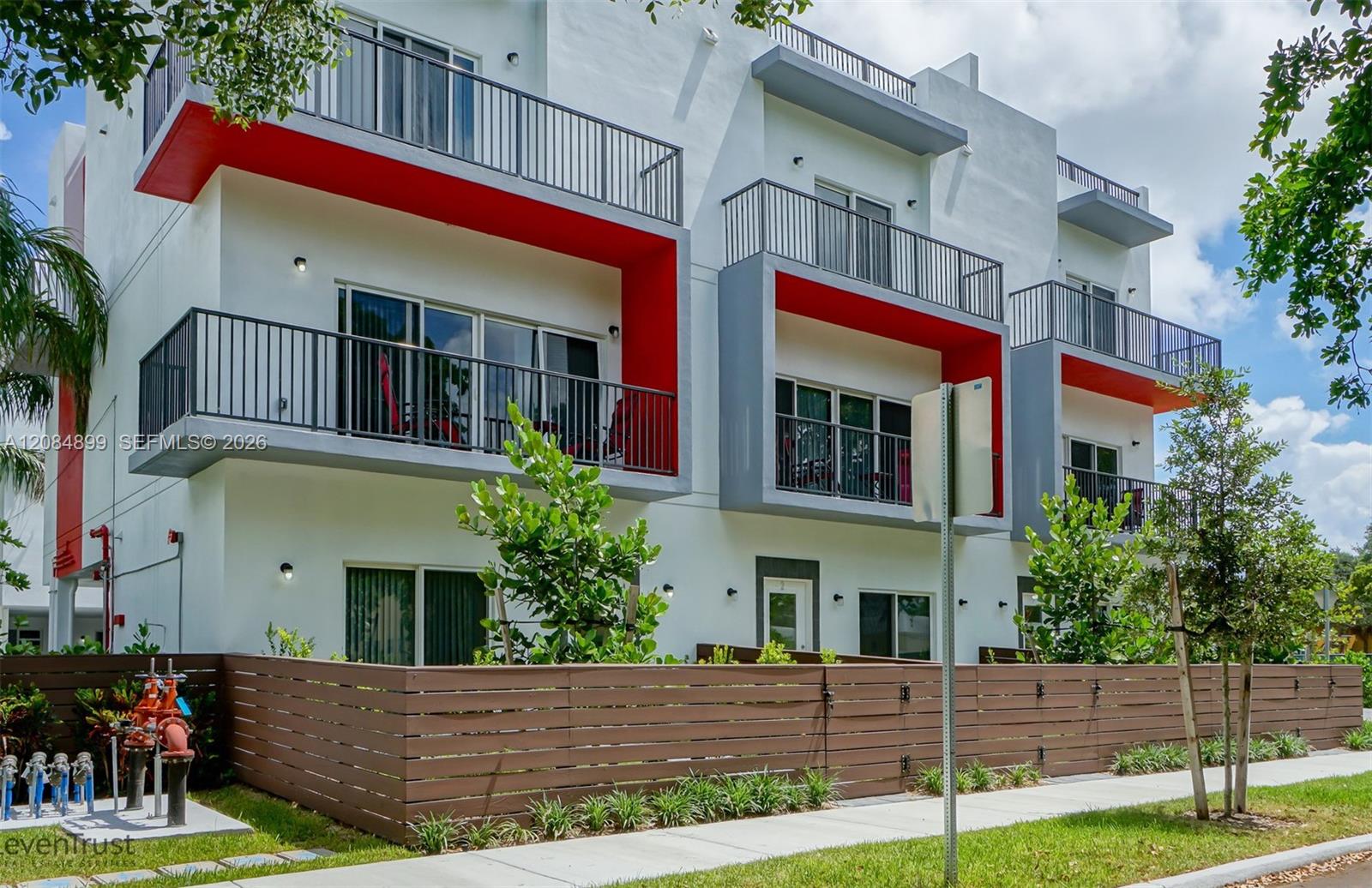 Ver detalles / sq. ft. $ 2026-09-08 0 foto