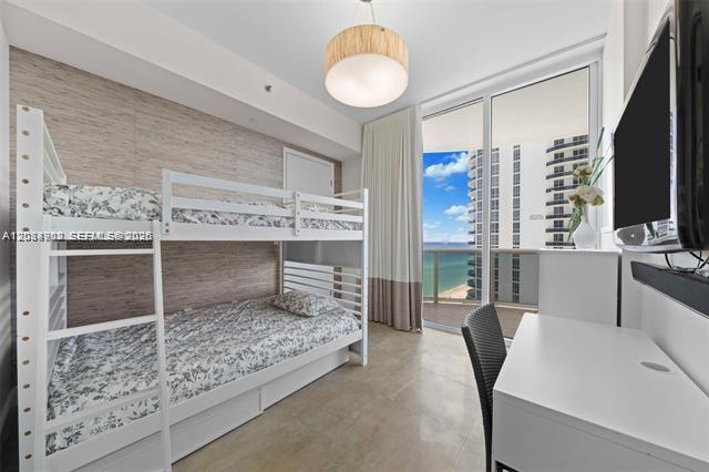 See details 1502 3 / 4 1979 sq. ft. $ 2026-09-08 0 Photo