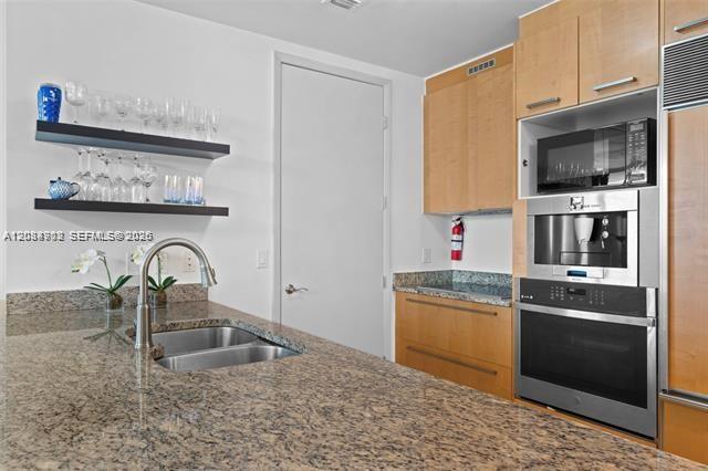 See details 1502 3 / 4 1979 sq. ft. $ 2026-09-08 0 Photo