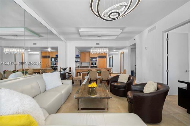 See details 1502 3 / 4 1979 sq. ft. $ 2026-09-08 0 Photo