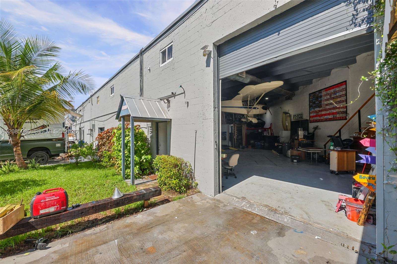 See details 4835 / sq. ft. $ 2026-09-08 0 Photo