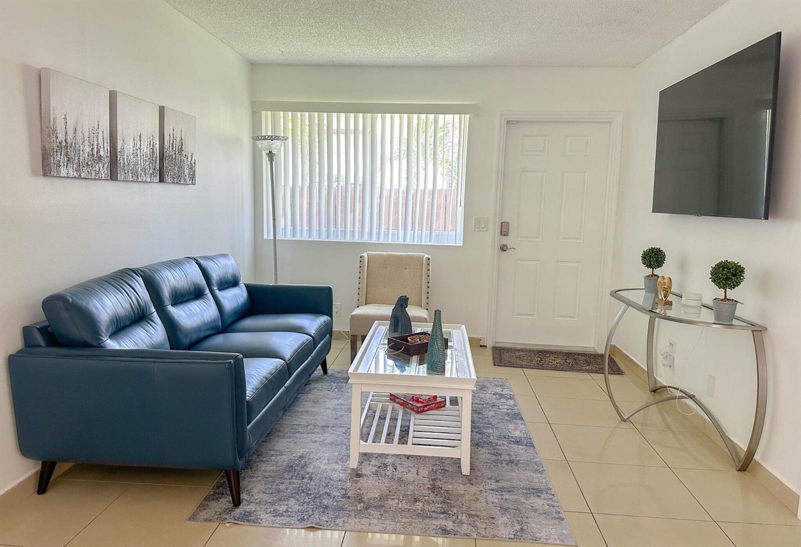 A - B  / 0 1625 sq. ft. $ 2026-09-29 0 foto