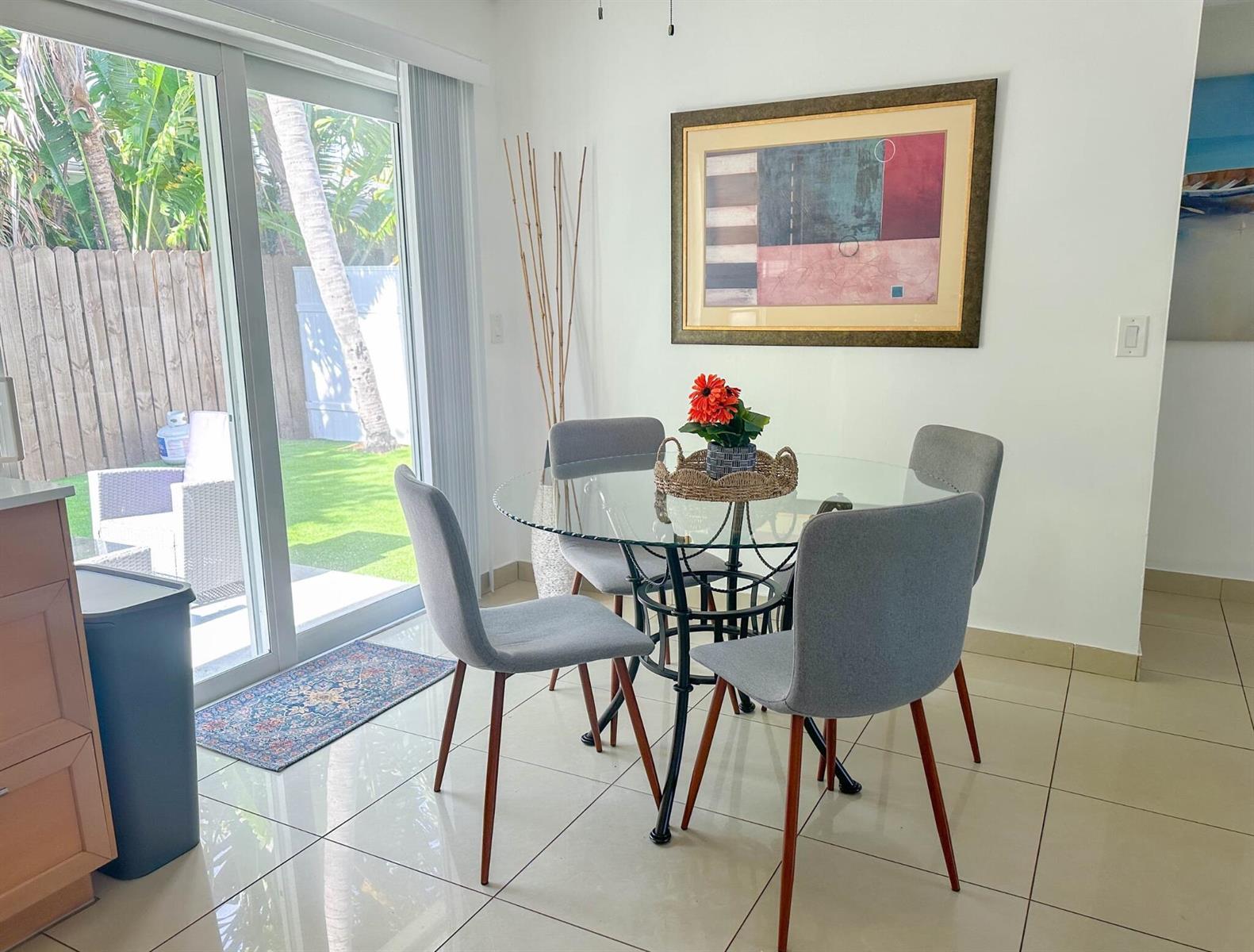 A - B  / 0 1625 sq. ft. $ 2026-09-29 0 foto