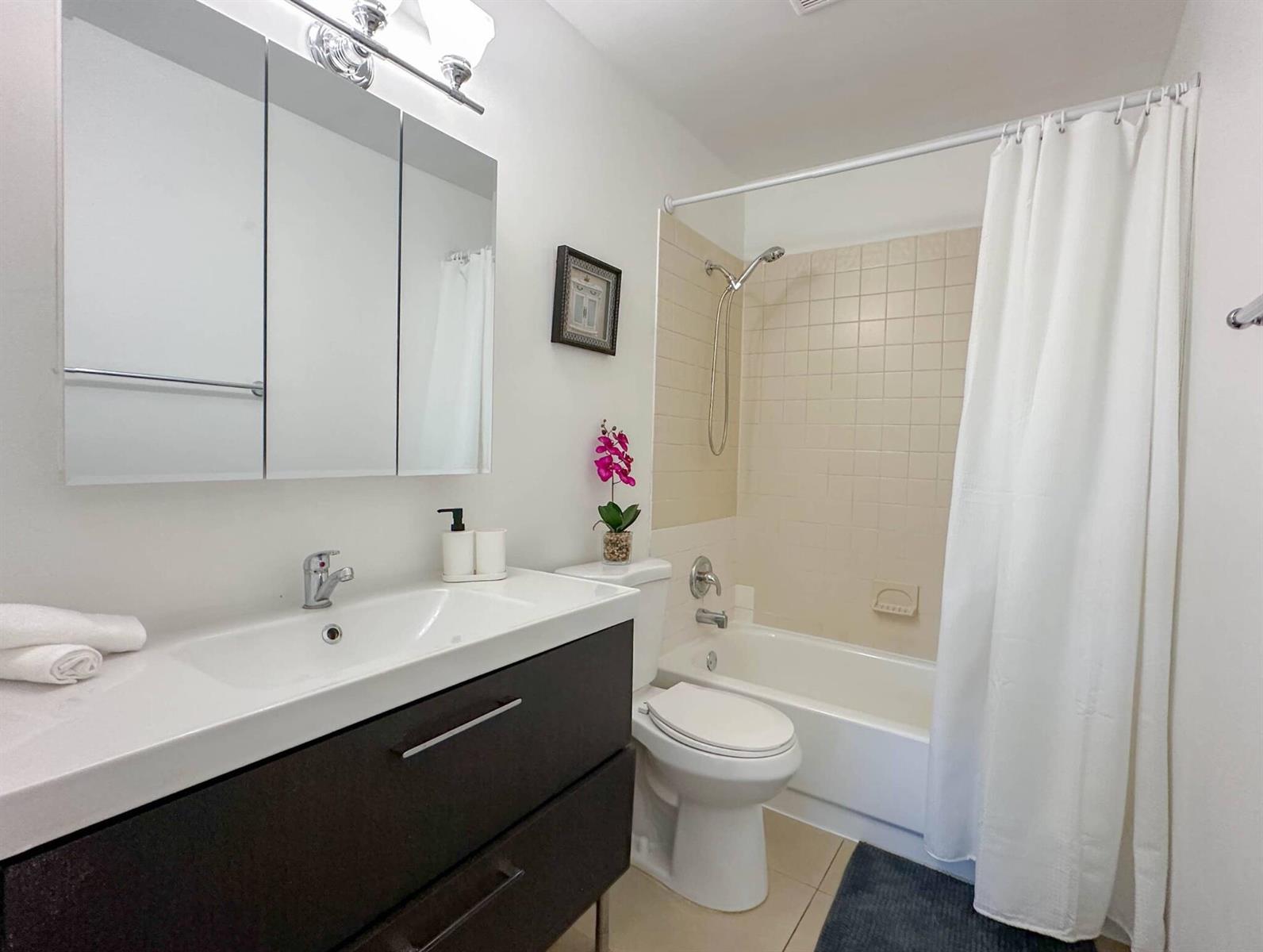 A - B  / 0 1625 sq. ft. $ 2026-09-29 0 foto