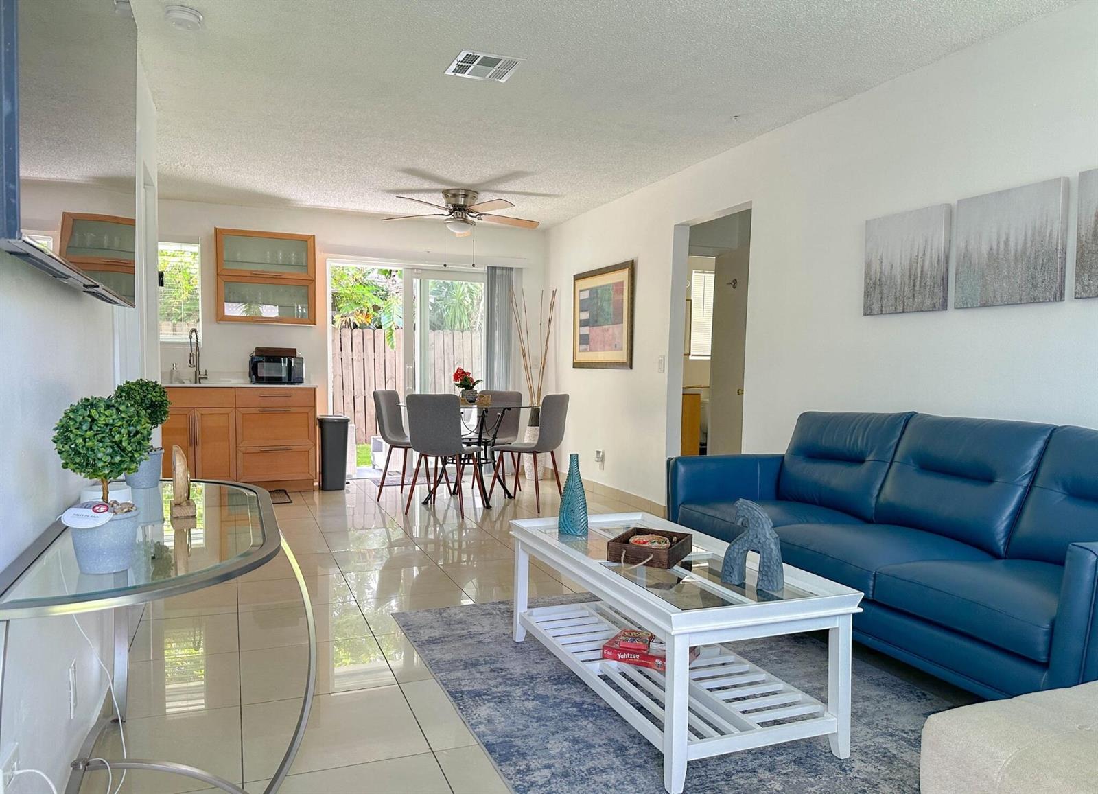 A - B  / 0 1625 sq. ft. $ 2026-09-29 0 foto