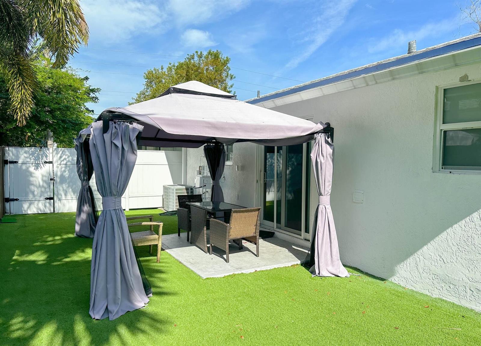 A - B  / 0 1625 sq. ft. $ 2026-09-29 0 foto
