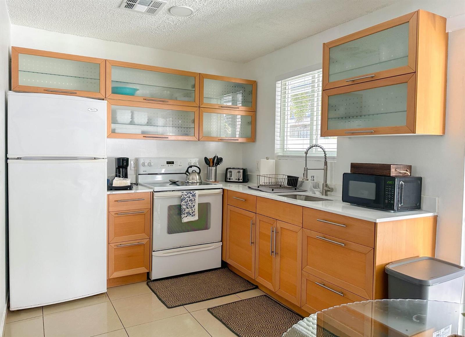 A - B  / 0 1625 sq. ft. $ 2026-09-29 0 foto