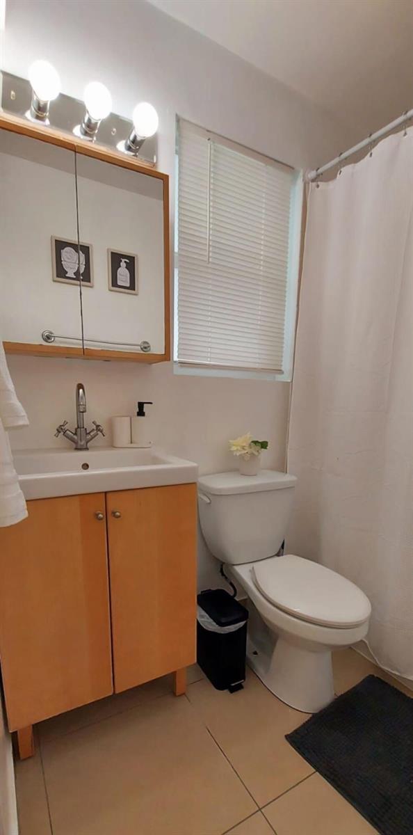A - B  / 0 1625 sq. ft. $ 2026-09-29 0 foto