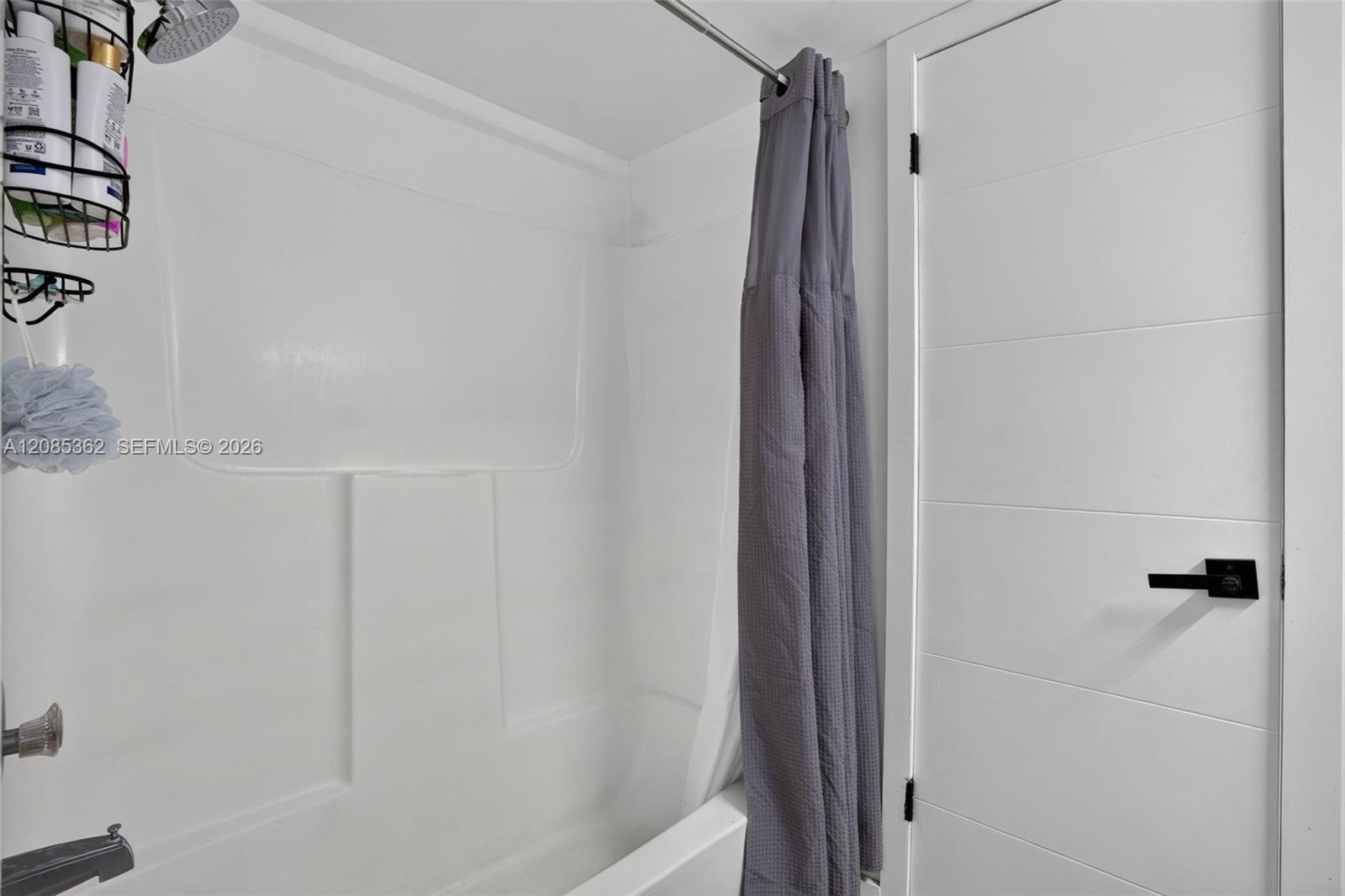 G303 2 / 2 1067 sq. ft. $ 2026-09-08 0 foto