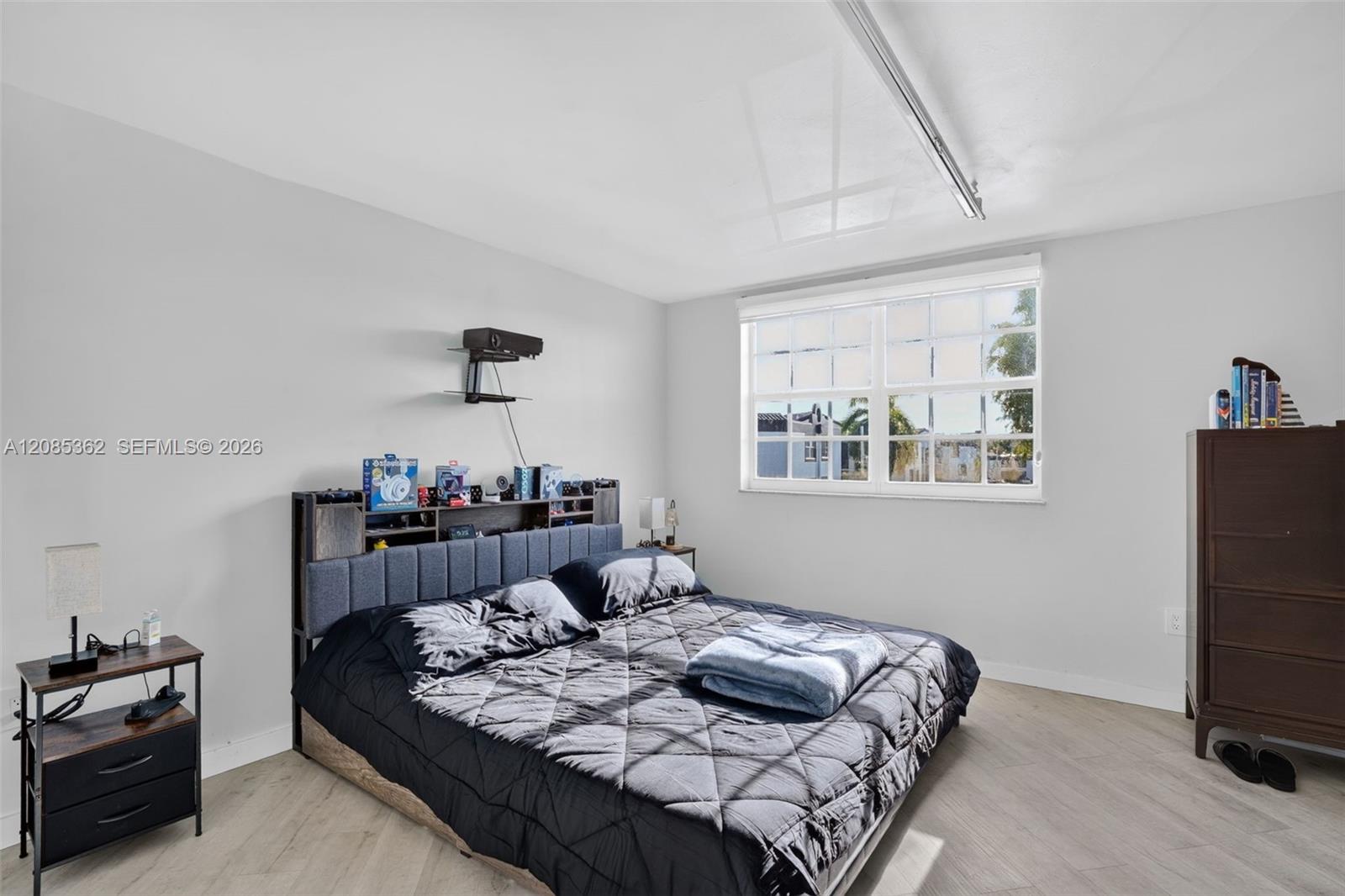 G303 2 / 2 1067 sq. ft. $ 2026-09-08 0 foto