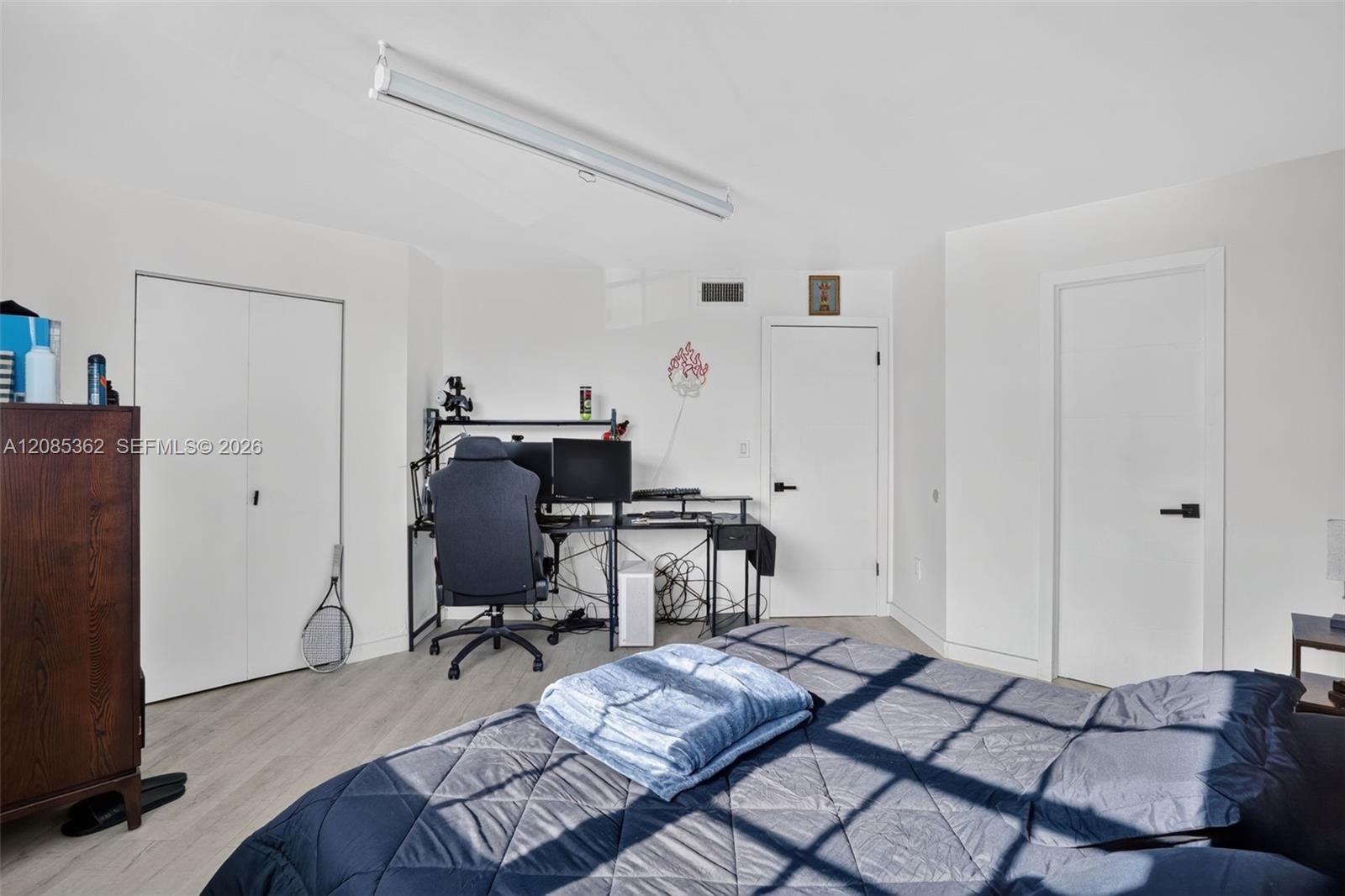 G303 2 / 2 1067 sq. ft. $ 2026-09-08 0 foto
