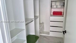 See details 5001 3 / 3 2065 sq. ft. $ 2026-09-08 0 Photo