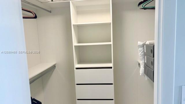 See details 5001 3 / 3 2065 sq. ft. $ 2026-09-08 0 Photo