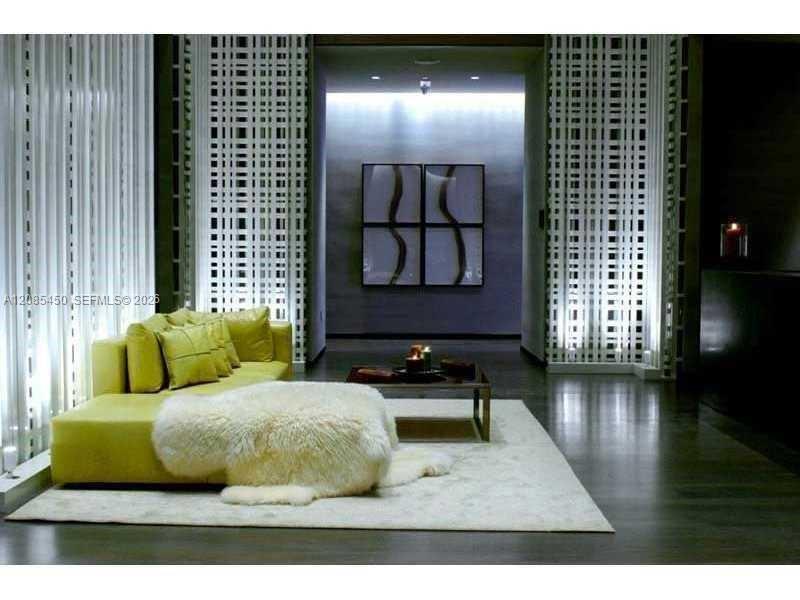 See details 5001 3 / 3 2065 sq. ft. $ 2026-09-08 0 Photo