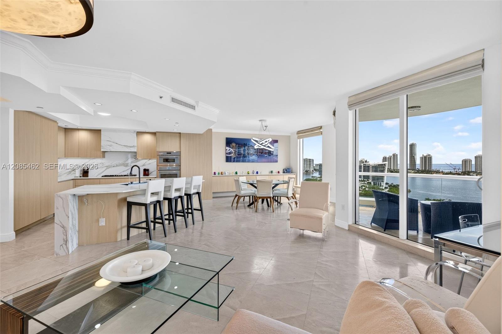 Ver detalles 2104 3 / 3 2030 sq. ft. $ 2026-09-08 0 foto