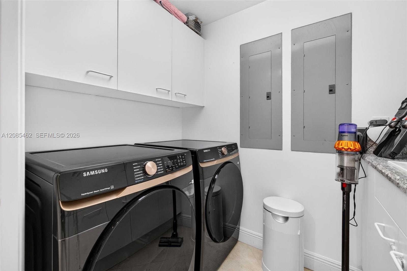 Ver detalles 2104 3 / 3 2030 sq. ft. $ 2026-09-08 0 foto