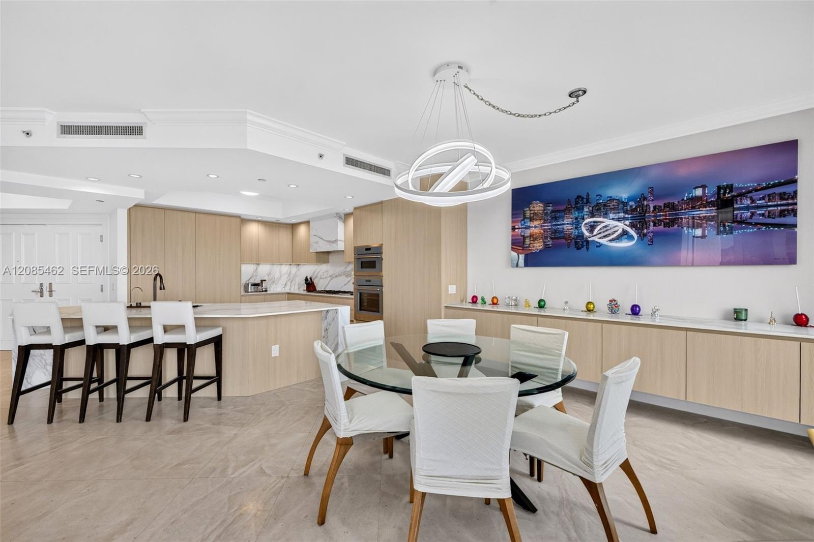 Ver detalles 2104 3 / 3 2030 sq. ft. $ 2026-09-08 0 foto