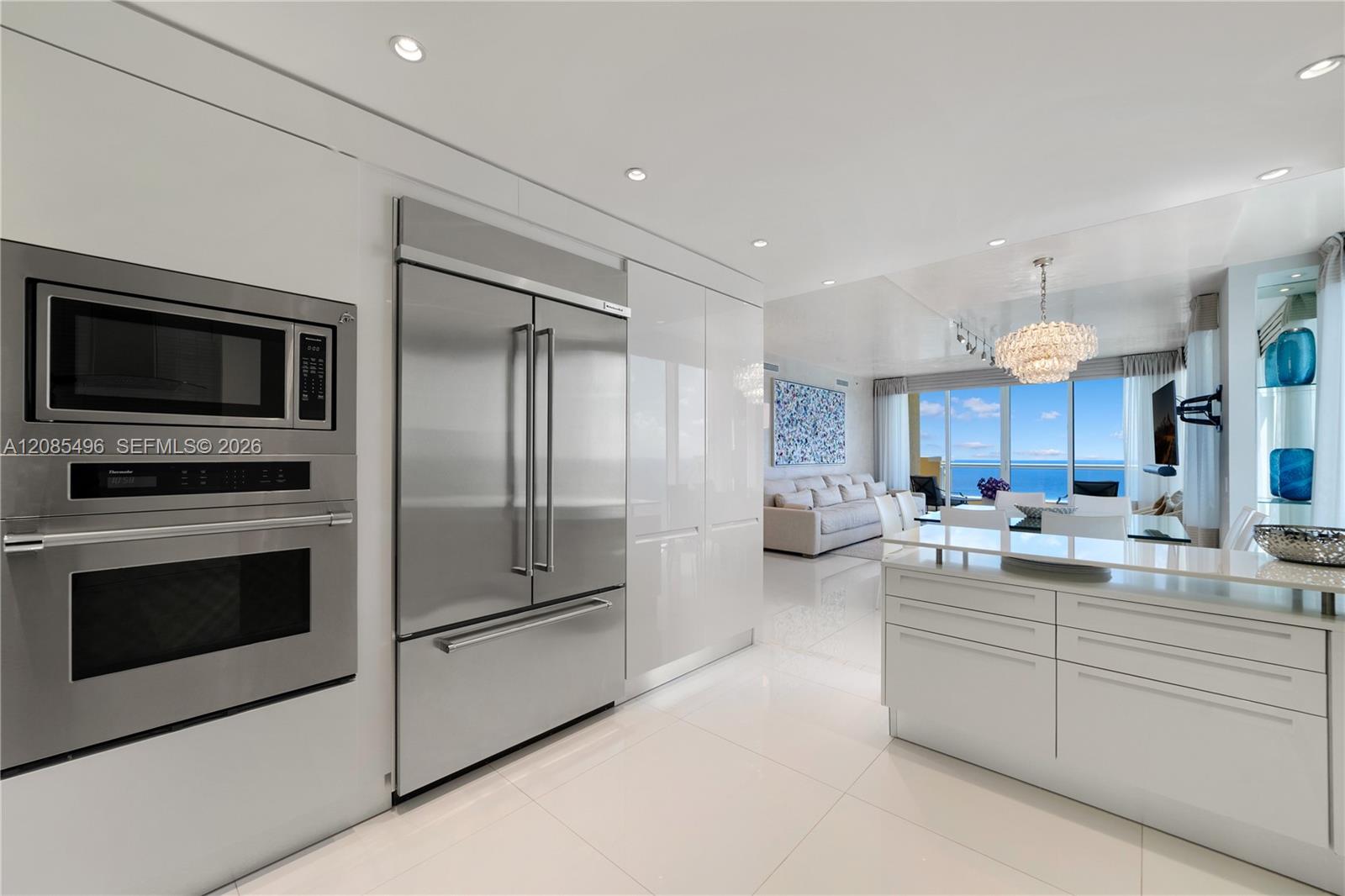 3406 4 / 4 2736 sq. ft. $ 2026-09-08 0 foto